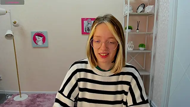 R0cket bunny online show from October 11, 2025, 1:06 am