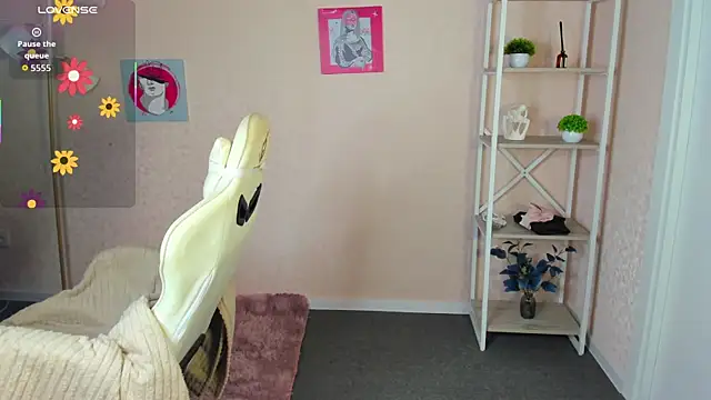 R0cket bunny online show from September 19, 2025, 12:03 am