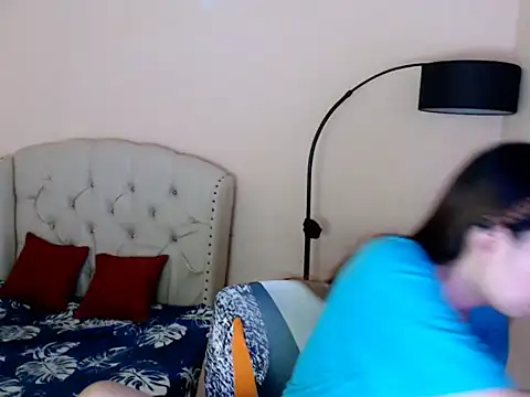 ShantalFoxxy  online show from June 23, 2026, 10:41 pm