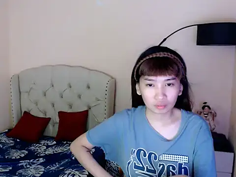 ShantalFoxxy  online show from July 11, 2026, 12:38 pm