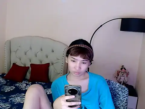 ShantalFoxxy  online show from July 5, 2026, 4:19 am