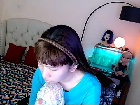 ShantalFoxxy  online show from November 8, 2025, 1:31 am