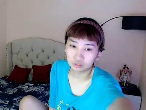 ShantalFoxxy  online show from July 6, 2026, 12:17 am