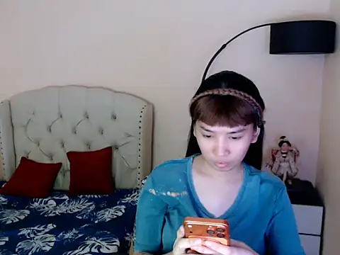 ShantalFoxxy  online show from July 8, 2026, 1:41 am