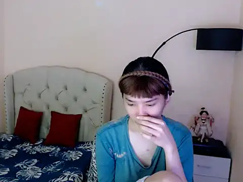 ShantalFoxxy  online show from August 6, 2026, 1:11 am