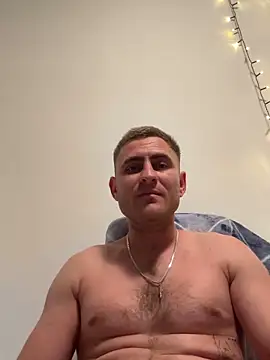 Snapshot of GOOPYlove chatting on April 12, 2026, 6:44 pm GOOPYlove online show from April 12, 2026, 6:44 pm