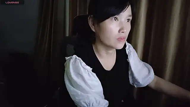 Snapshot of Haili-1 chatting on September 30, 2025, 12:33 pm Haili-1 online show from September 30, 2025, 12:33 pm