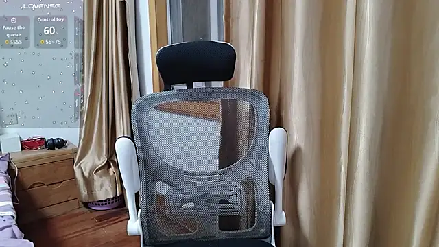 Snapshot of Haili-1 chatting on September 26, 2025, 12:23 pm Haili-1 online show from September 26, 2025, 12:23 pm