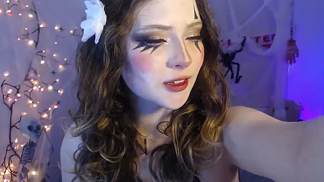 Lil bela online show from October 30, 2025, 12:14 pm