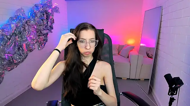 CareyJonas online show from October 17, 2025, 5:37 pm