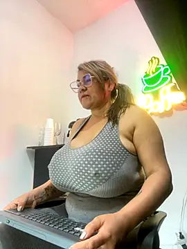 AlexxiaaMat online show from September 19, 2025, 11:03 am