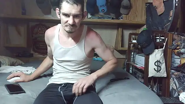 mike42088 online show from June 4, 2026, 4:17 am