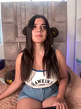 salomecute21 online show from September 22, 2025, 1:28 pm