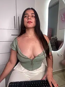 salomecute21 online show from February 19, 2026, 11:07 am