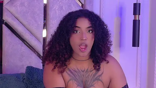 Cristal-Jonnes online show from June 16, 2026, 3:06 am