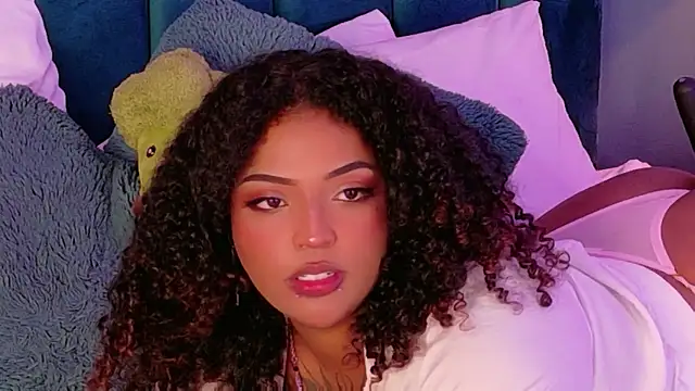 Cristal-Jonnes online show from June 23, 2026, 1:25 am