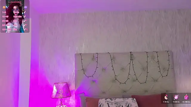 Pamelamiler   online show from November 6, 2025, 1:04 pm