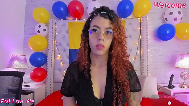 Snapshot of Pamelamiler__ chatting on July 2, 2026, 11:27 am Pamelamiler online show from July 2, 2026, 11:27 am