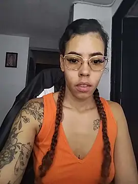 Snapshot of Pamelamiler__ chatting on August 5, 2026, 10:53 am Pamelamiler online show from August 5, 2026, 10:53 am
