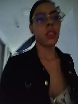 Pamelamiler   online show from June 18, 2026, 1:27 pm