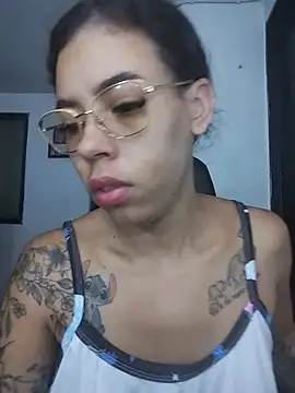 Snapshot of Pamelamiler__ chatting on August 6, 2026, 10:21 am Pamelamiler online show from August 6, 2026, 10:21 am