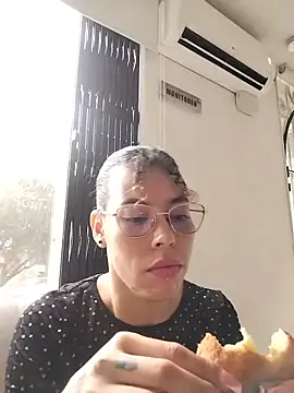 Pamelamiler   online show from June 11, 2026, 12:02 pm