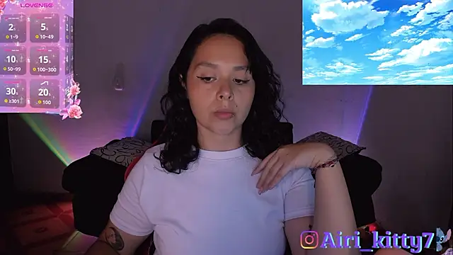 lila kitty81 online show from February 13, 2026, 8:53 pm