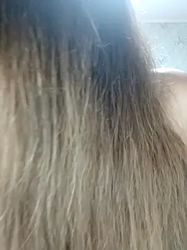 Viola3102 online show from December 1, 2025, 7:48 pm