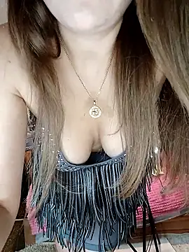 Viola3102 online show from December 14, 2025, 7:30 pm