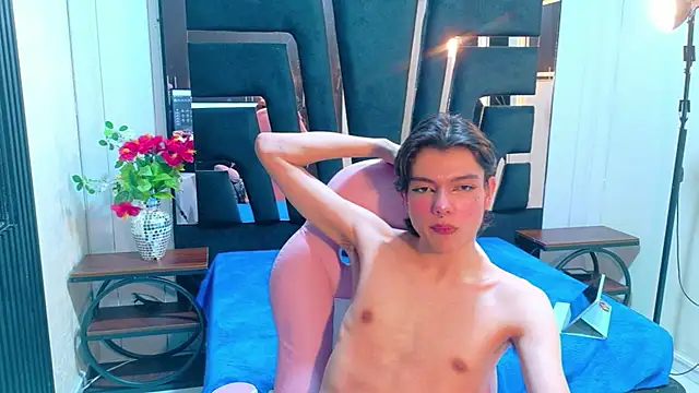 alandelrey57 online show from May 9, 2026, 4:21 pm