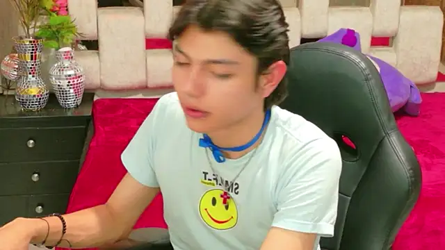 alandelrey57 online show from February 13, 2026, 8:09 pm