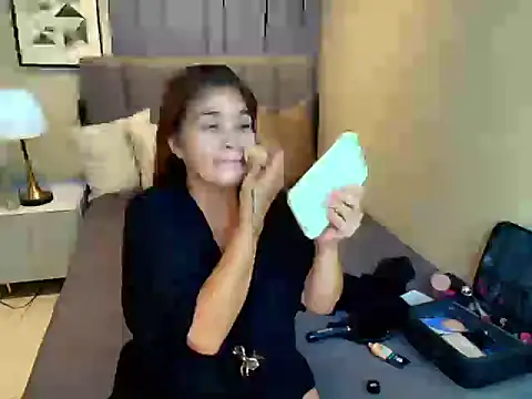 YuriMorgana online show from March 7, 2026, 1:34 am