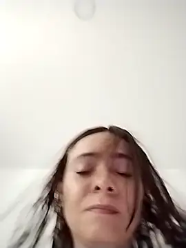 Cami Konor online show from October 7, 2025, 7:59 pm