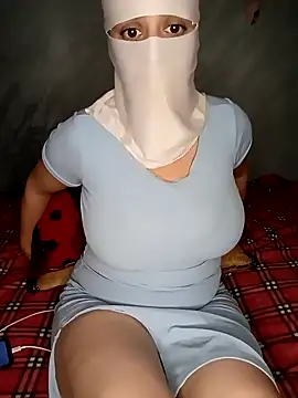 Lamia Queen  online show from September 28, 2025, 1:18 pm