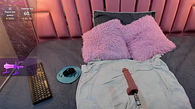 ALYANNA HOT  online show from November 3, 2025, 12:31 pm