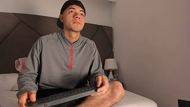 andrew colleman online show from October 13, 2025, 11:23 am