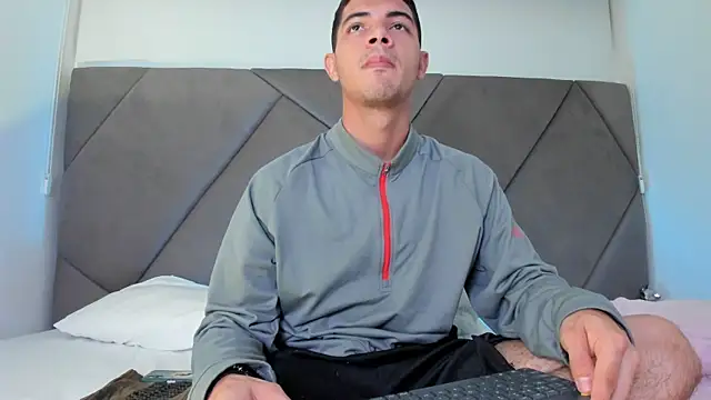 andrew colleman online show from September 22, 2025, 5:35 am