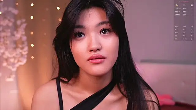 FancyEsten online show from December 21, 2025, 7:54 am