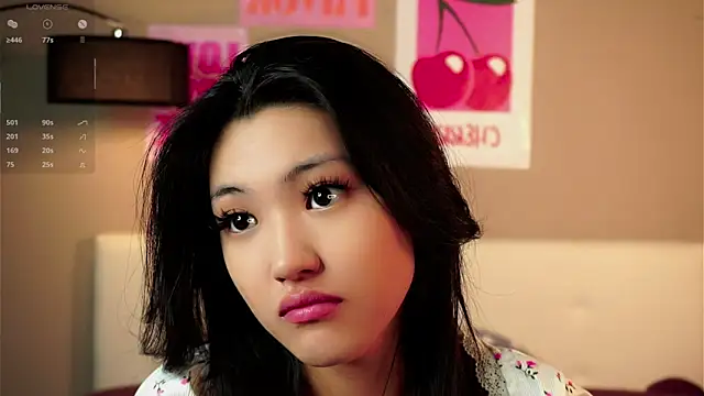 FancyEsten online show from October 5, 2025, 7:54 am