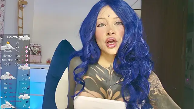 AlinaLukyanova online show from May 14, 2026, 4:53 am