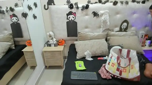 AbbyBeck online show from October 30, 2025, 11:41 am