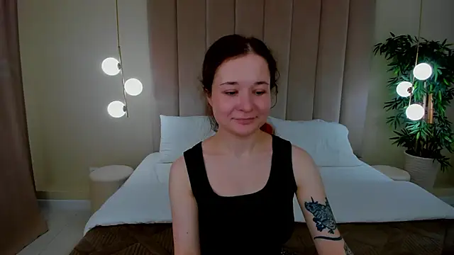 Snapshot of NancyJonson chatting on September 17, 2025, 3:30 am NancyJonson online show from September 17, 2025, 3:30 am