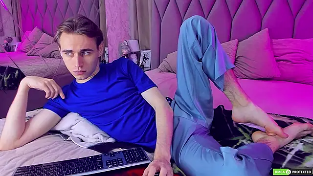 WilliamDyson online show from September 21, 2025, 3:11 am