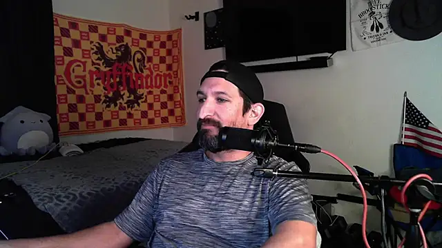 DevilPup75  online show from September 14, 2025, 3:07 am