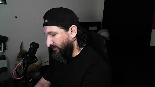 Snapshot of DevilPup75_ chatting on May 18, 2026, 7:46 am DevilPup75 online show from May 18, 2026, 7:46 am