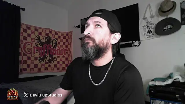 DevilPup75  online show from February 13, 2026, 3:06 am