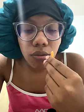 Valen1800 online show from October 28, 2025, 1:39 am