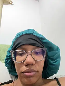 Valen1800 online show from December 21, 2025, 2:57 am