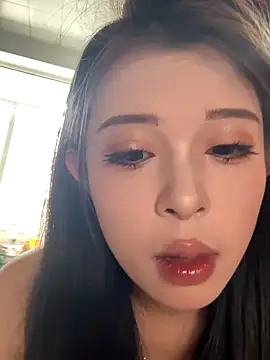 tuanzi125216 online show from October 18, 2025, 5:31 am