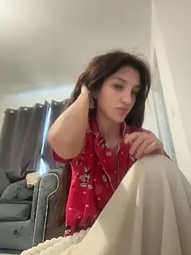 naughtybella05 online show from November 6, 2025, 8:51 am